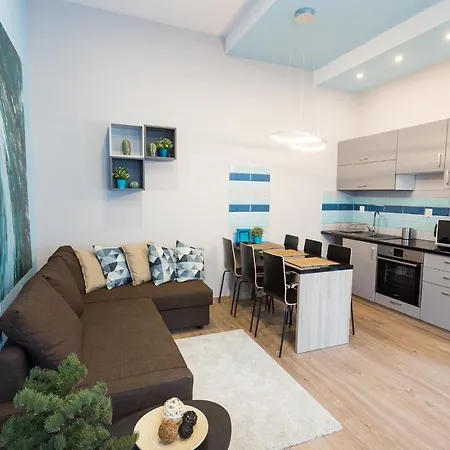 Apartment Designer Ernesto *